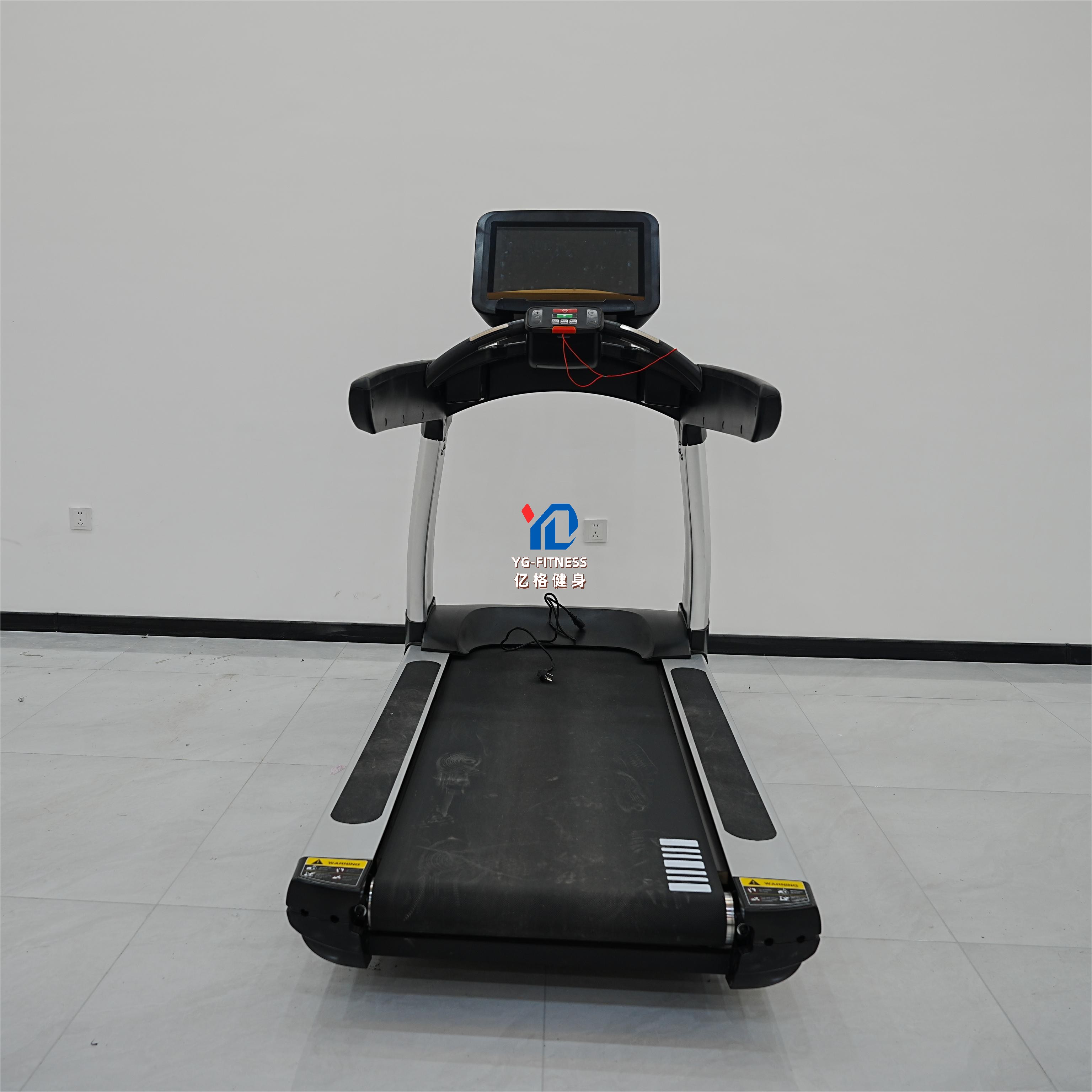 Profesjonalna bieżnia do użytk – Running Gear Equipment recenzja i cena